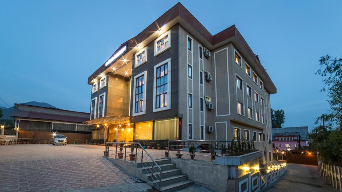 Hotel Solar Residency, Srinagar Zewnętrze zdjęcie